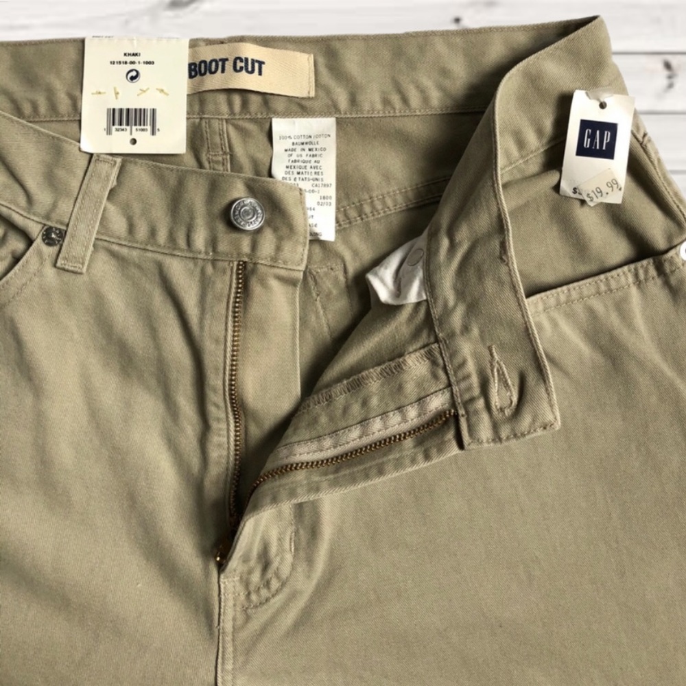 GAP - Boot Cut - Khaki Zip Fly Pants - 10 Long